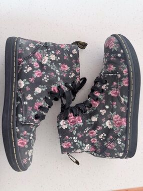 Dr. Martens Hackney English Rose Floral Canvas Boots - Women's Size 6 (UK 4)